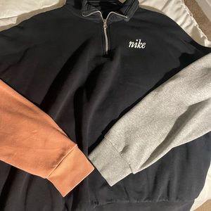 Nike crewneck